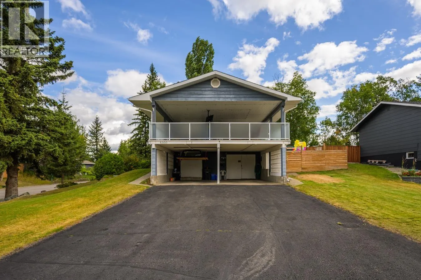 5300 YORK DRIVE