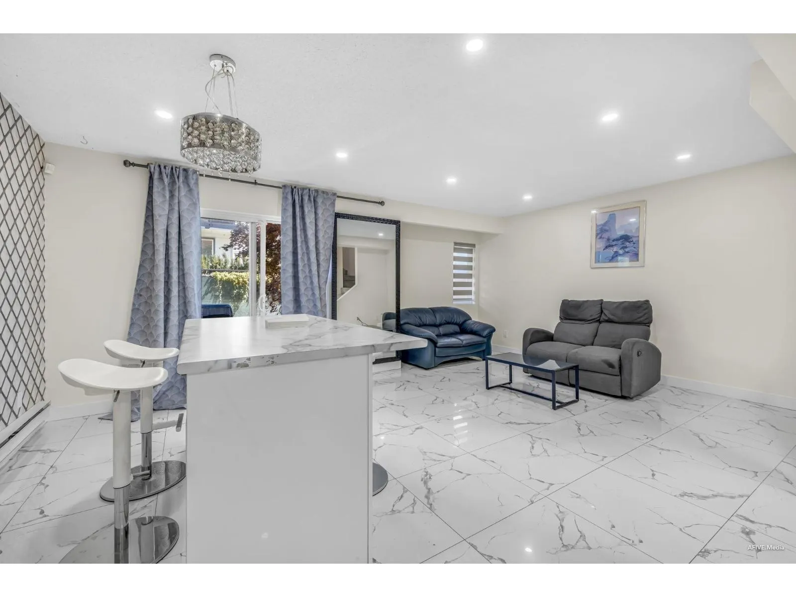 56 9955 140 STREET