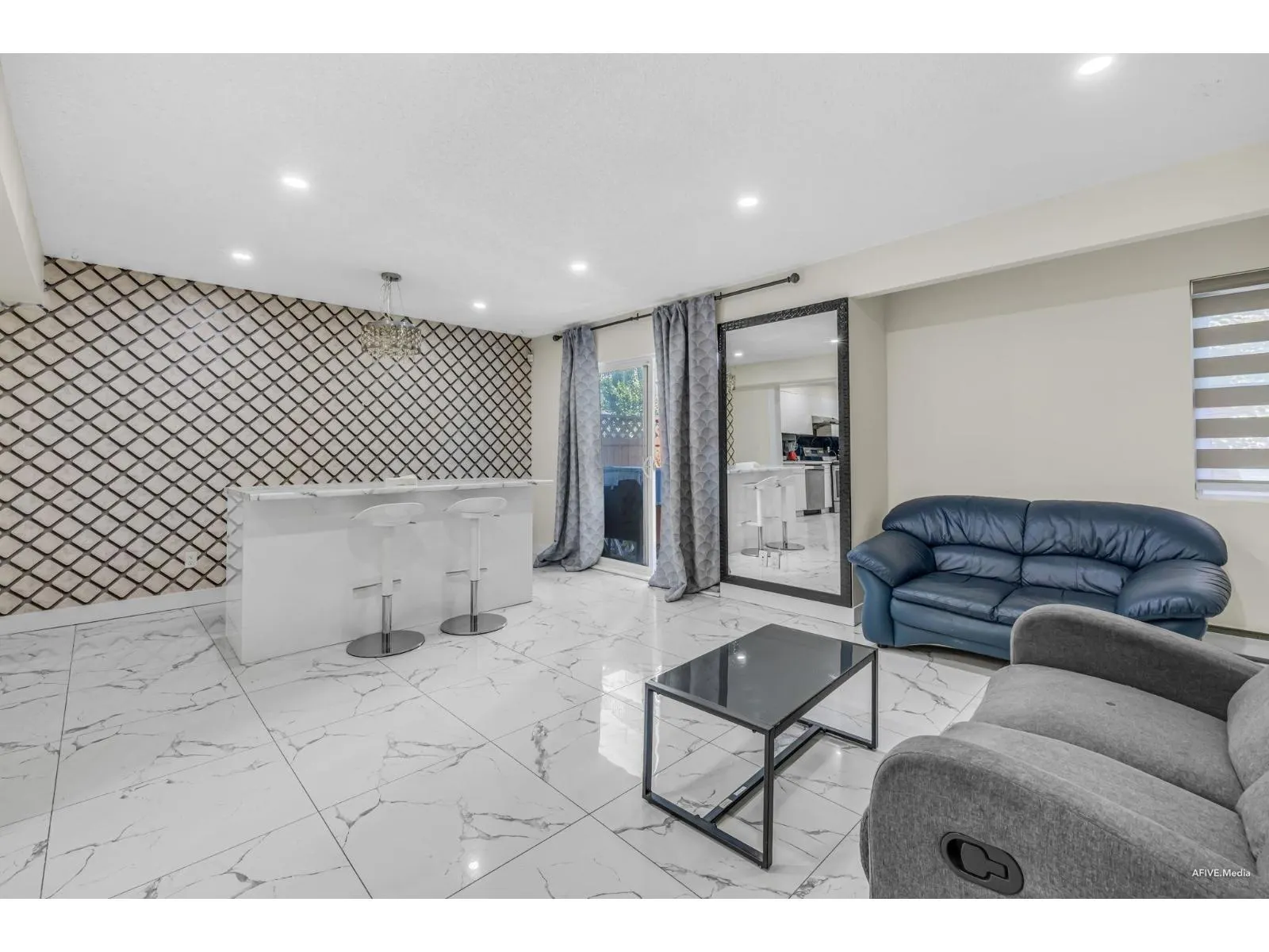 56 9955 140 STREET
