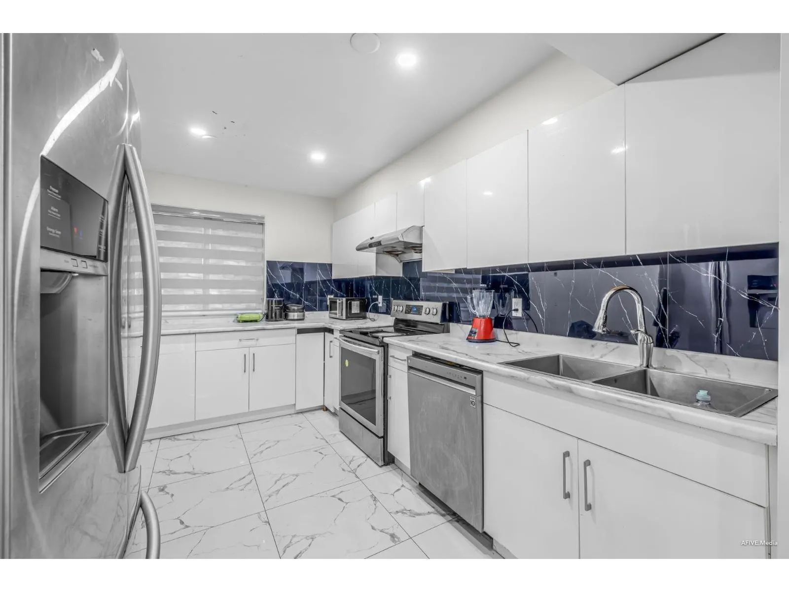 56 9955 140 STREET