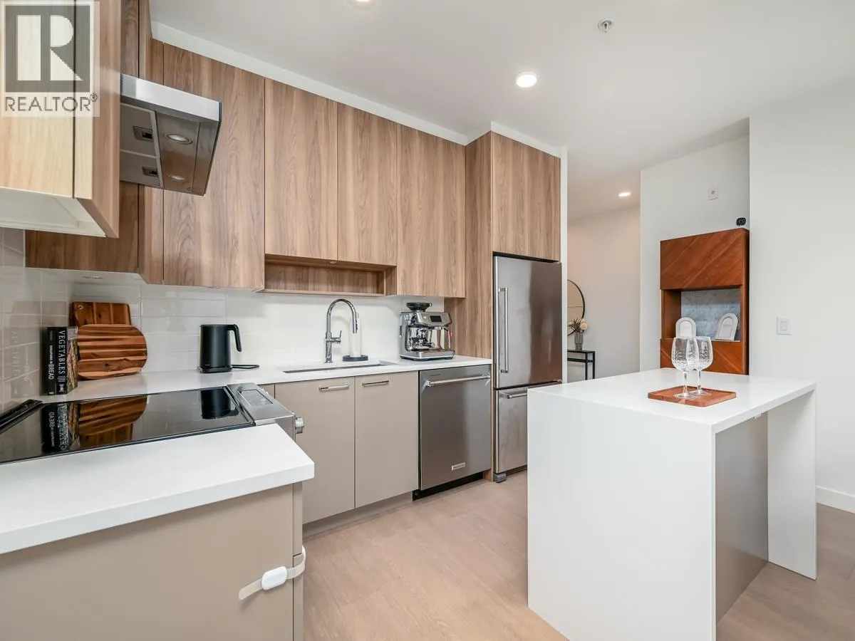 103 7599 15TH STREET