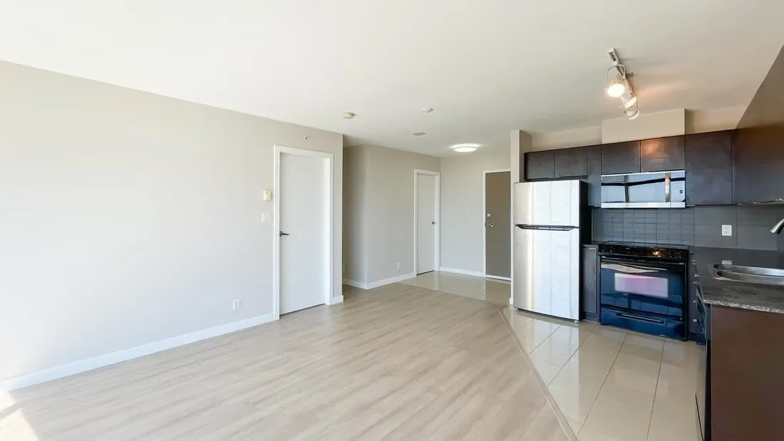 2710 13618 100 AVENUE