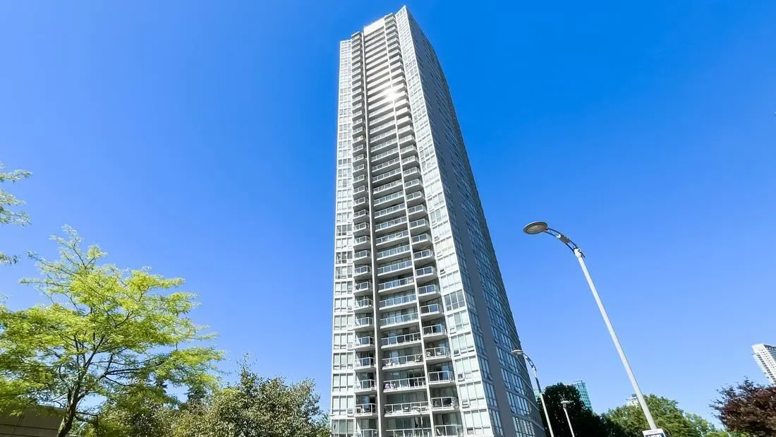 2710 13618 100 AVENUE
