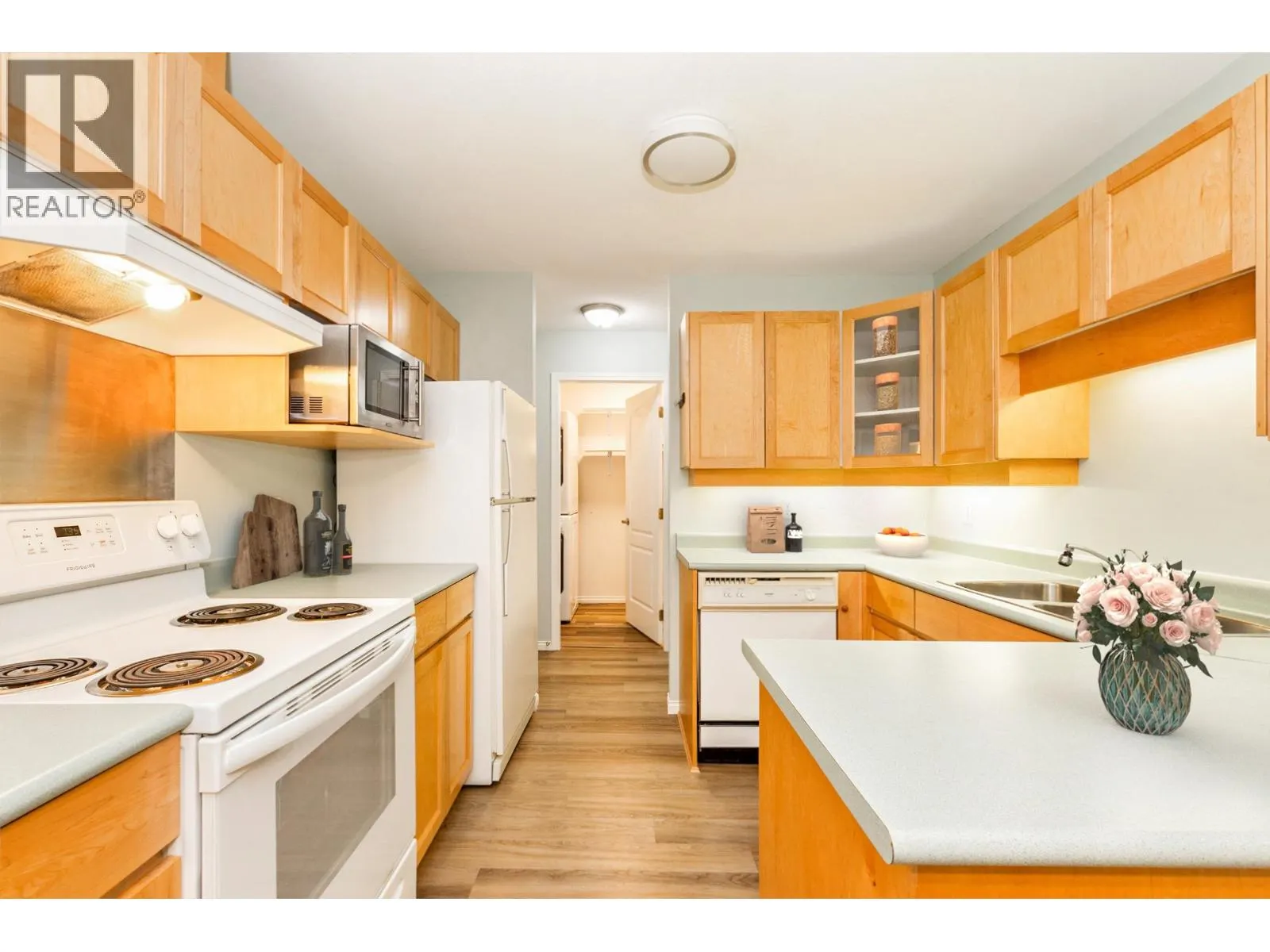 302 22722 LOUGHEED HIGHWAY
