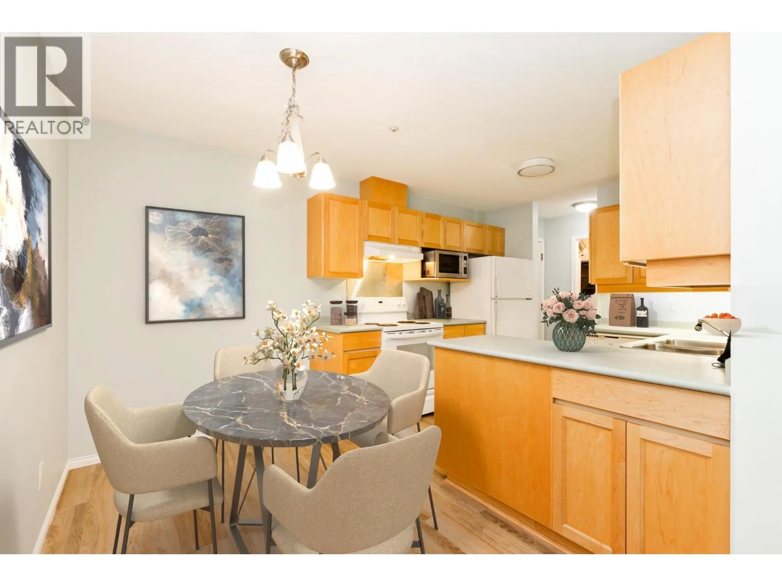 302 22722 LOUGHEED HIGHWAY
