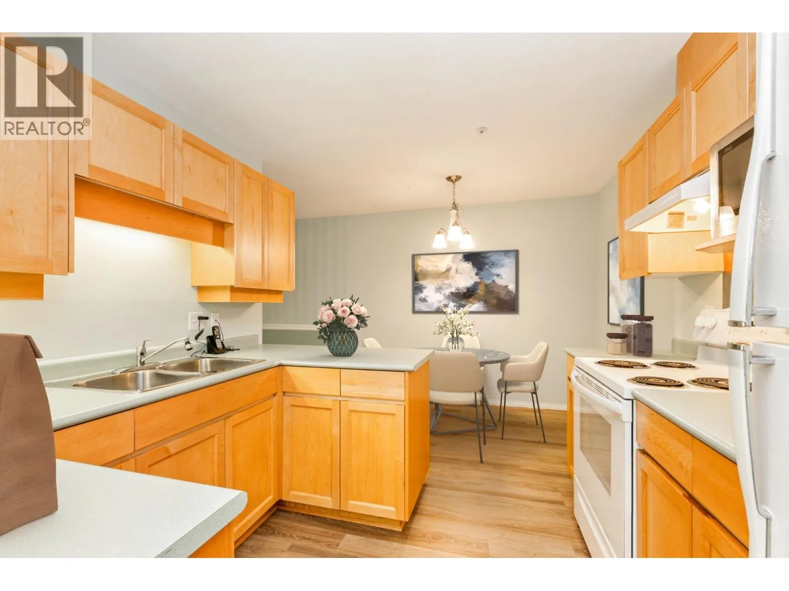 302 22722 LOUGHEED HIGHWAY