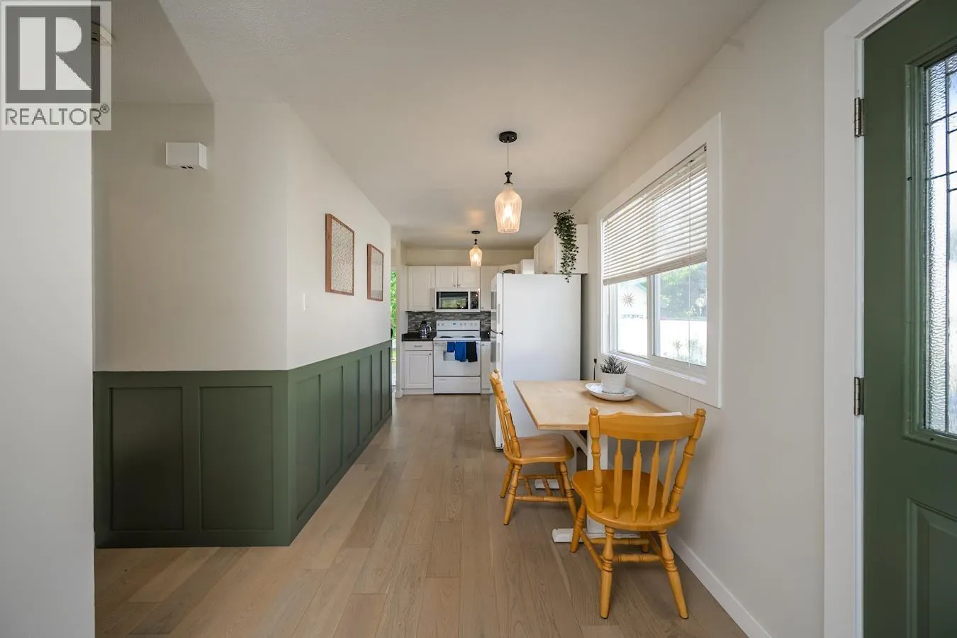1373 GENEVIEVE CRESCENT