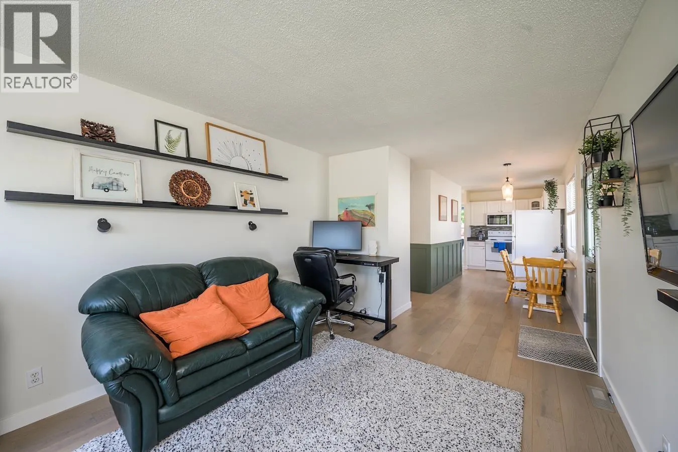1373 GENEVIEVE CRESCENT