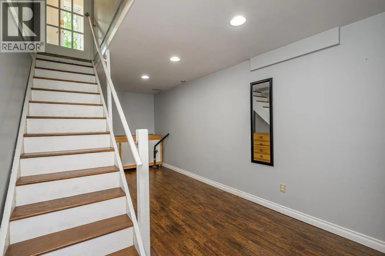 1373 GENEVIEVE CRESCENT