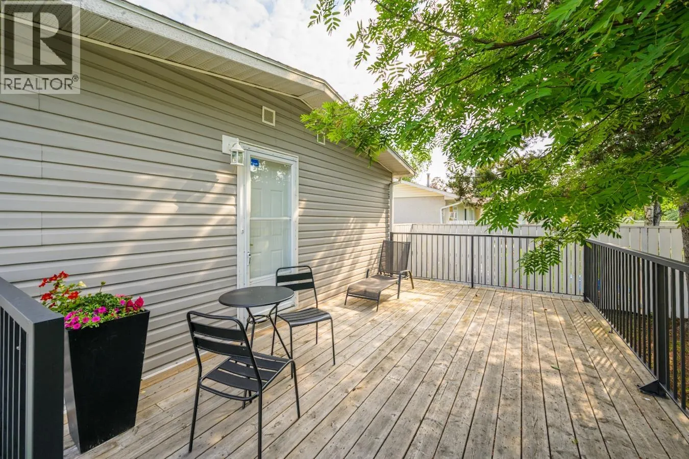 1373 GENEVIEVE CRESCENT
