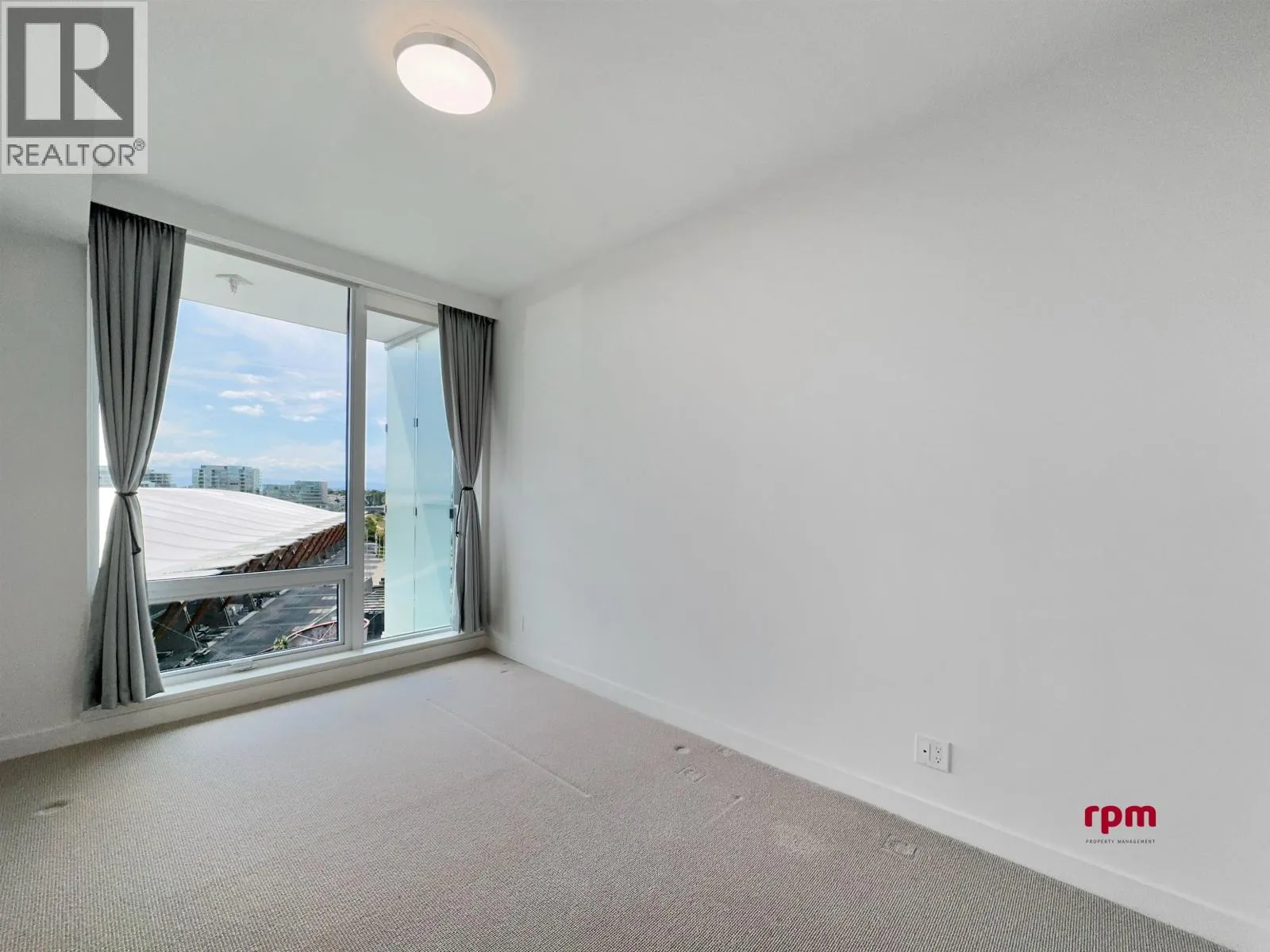 9xx 6611 PEARSON WAY