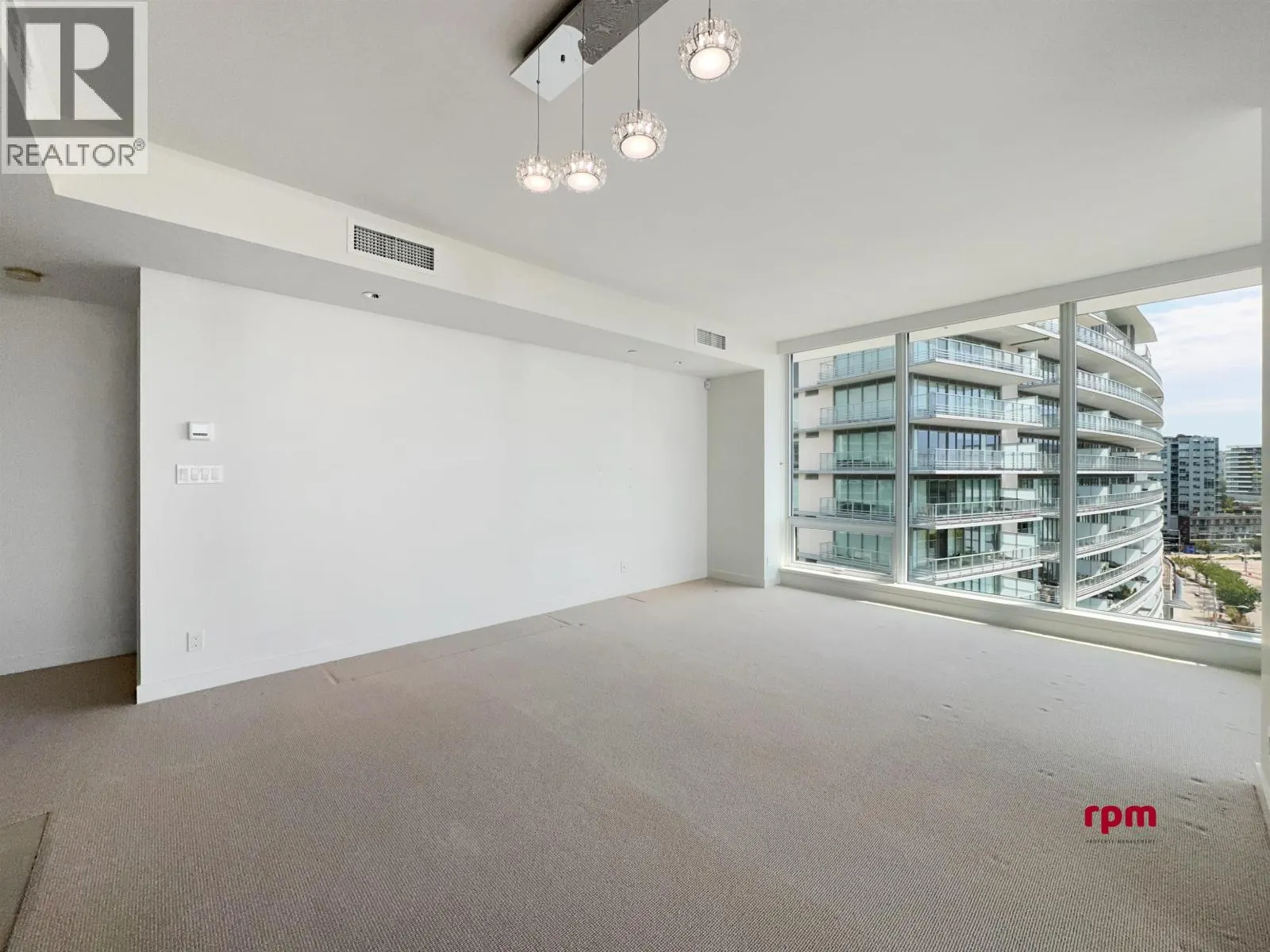 9xx 6611 PEARSON WAY