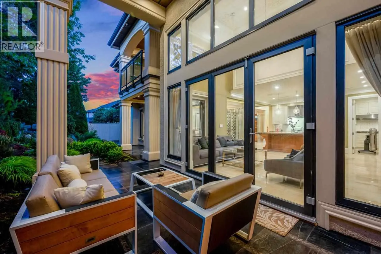 7431 SUNNYMEDE CRESCENT