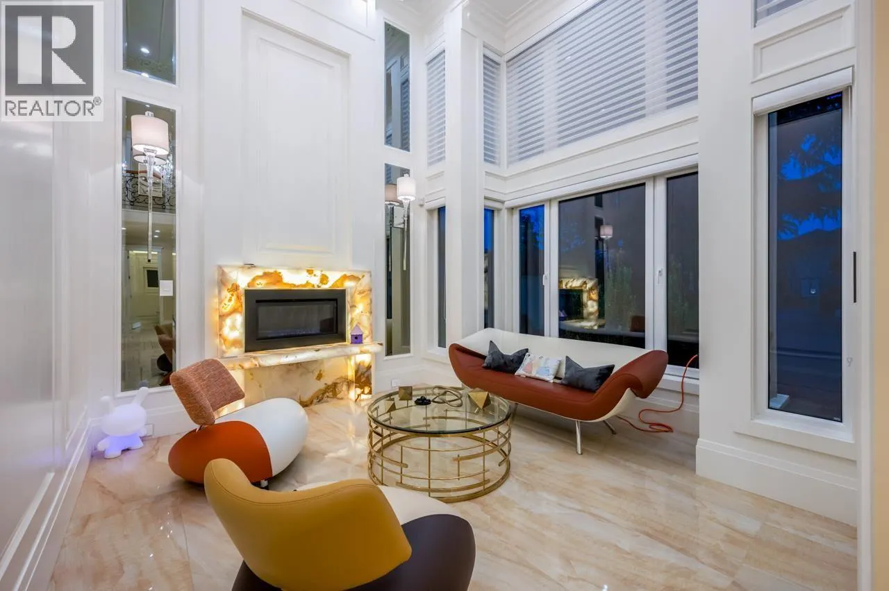 7431 SUNNYMEDE CRESCENT
