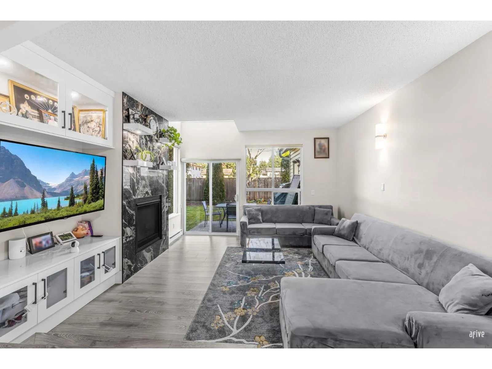 151 12233 92 AVENUE