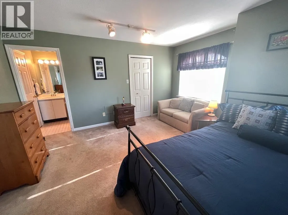 8 6031 FRANCIS ROAD