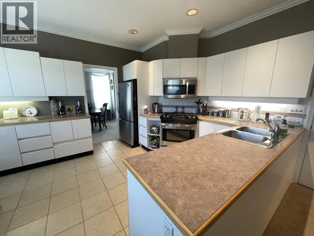 8 6031 FRANCIS ROAD