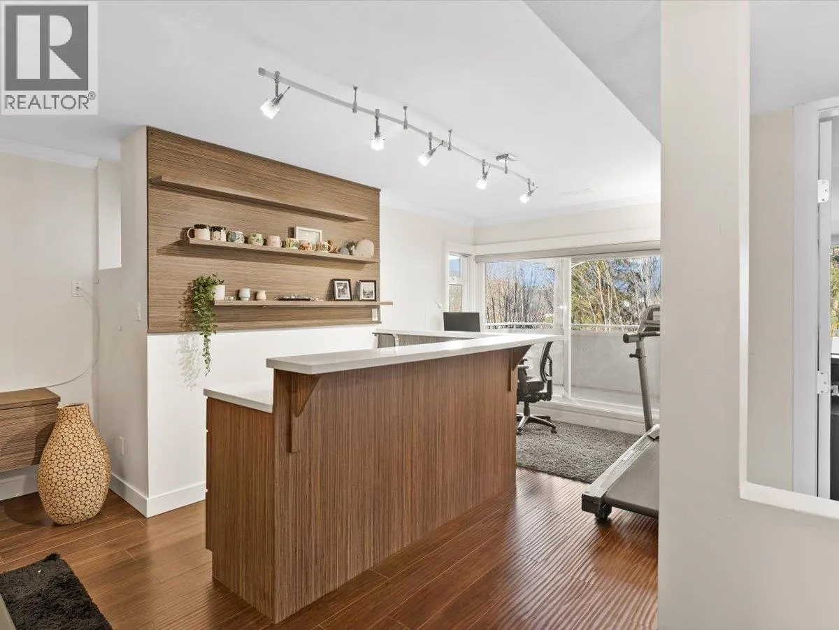 62 SHORELINE CIRCLE