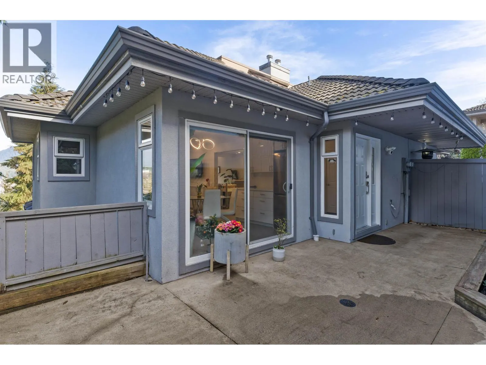 62 SHORELINE CIRCLE