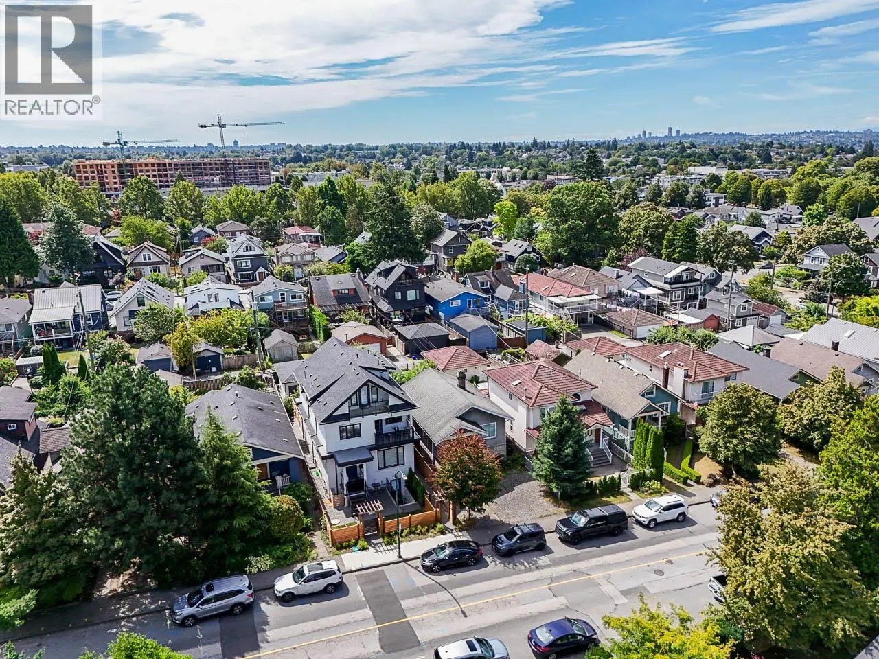 2554 DUNDAS STREET