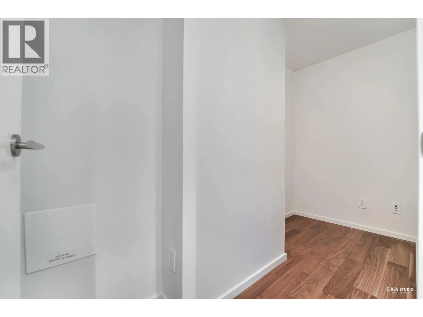 1108 8555 GRANVILLE STREET