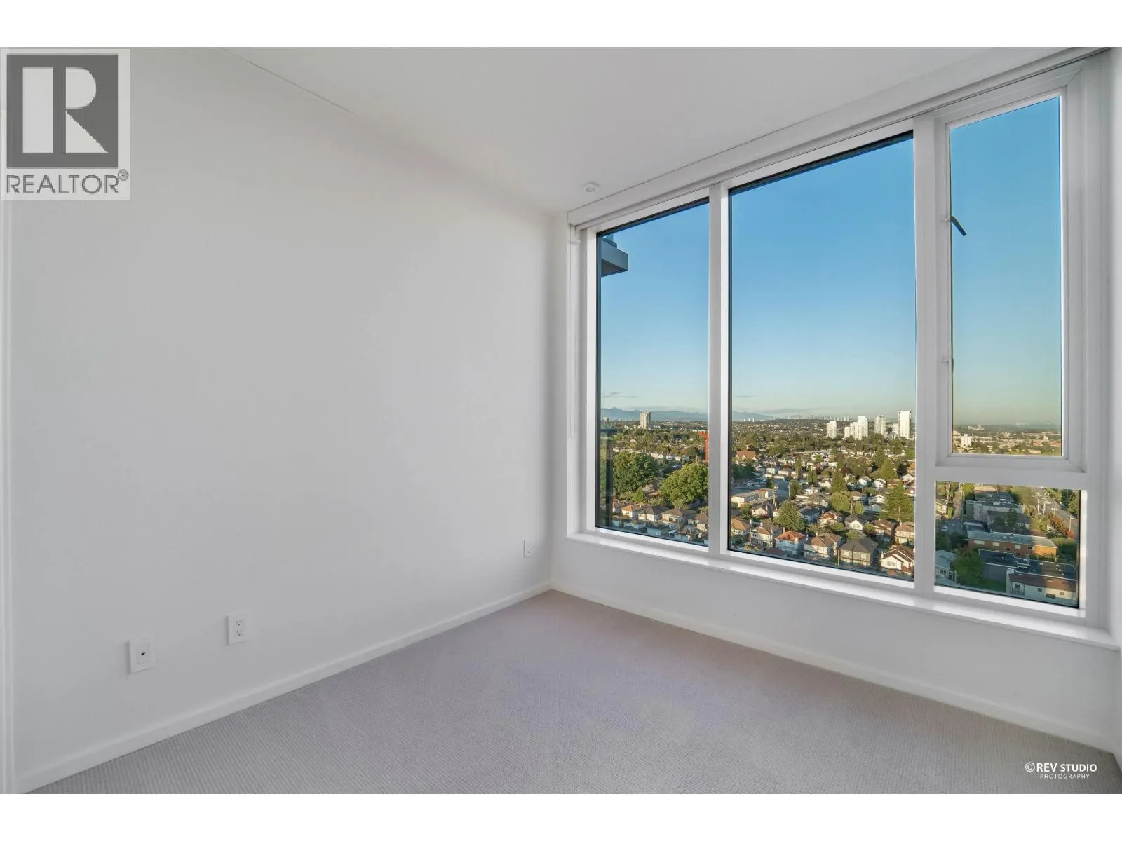 1108 8555 GRANVILLE STREET