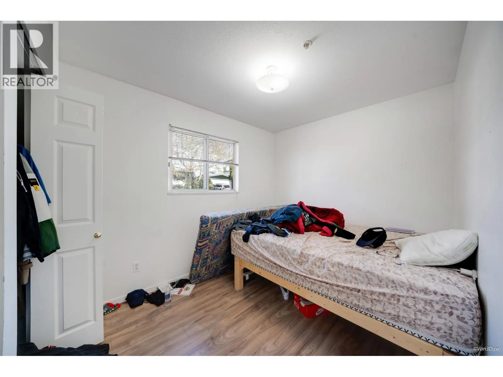 4502 NANAIMO STREET