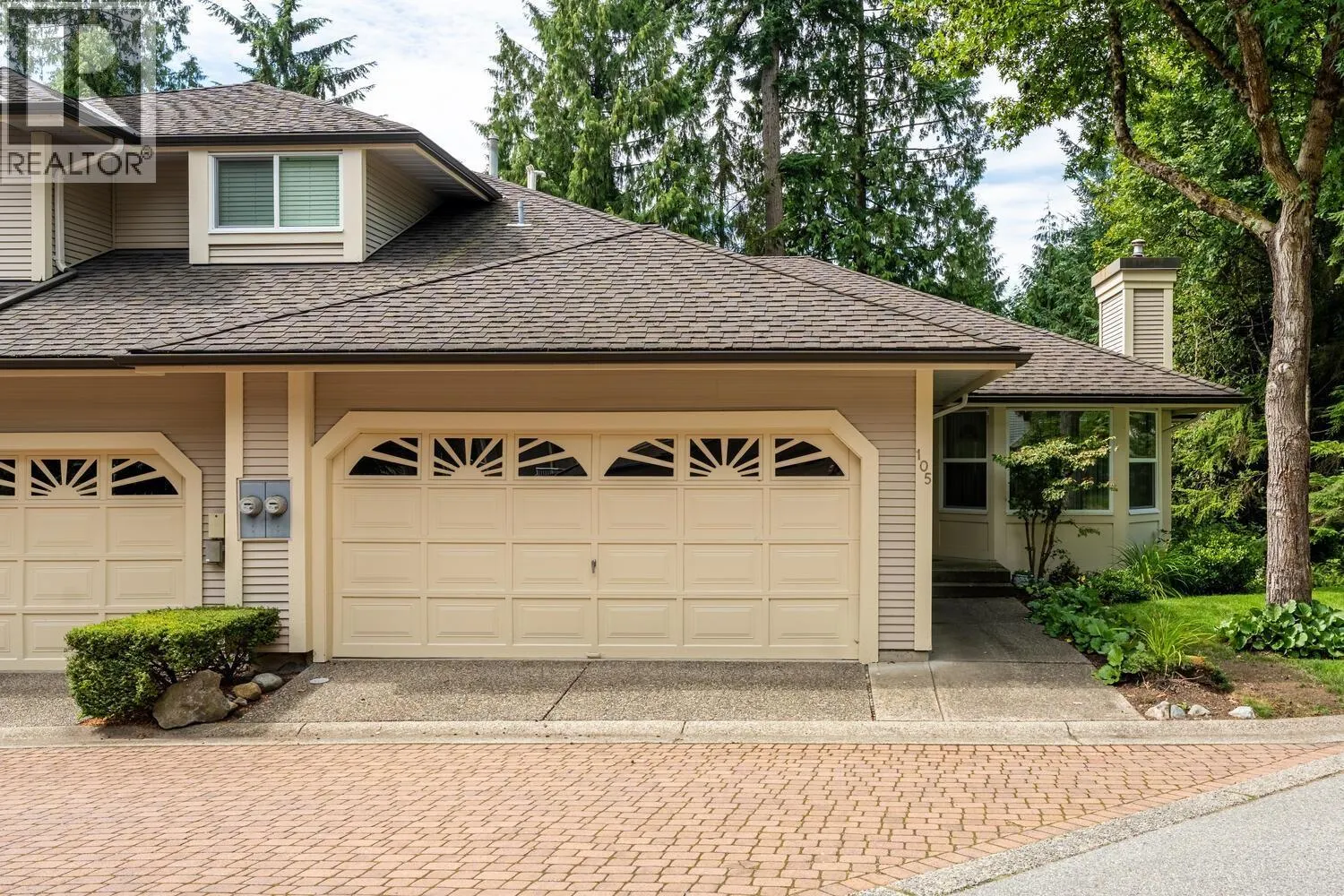 105 101 PARKSIDE DRIVE
