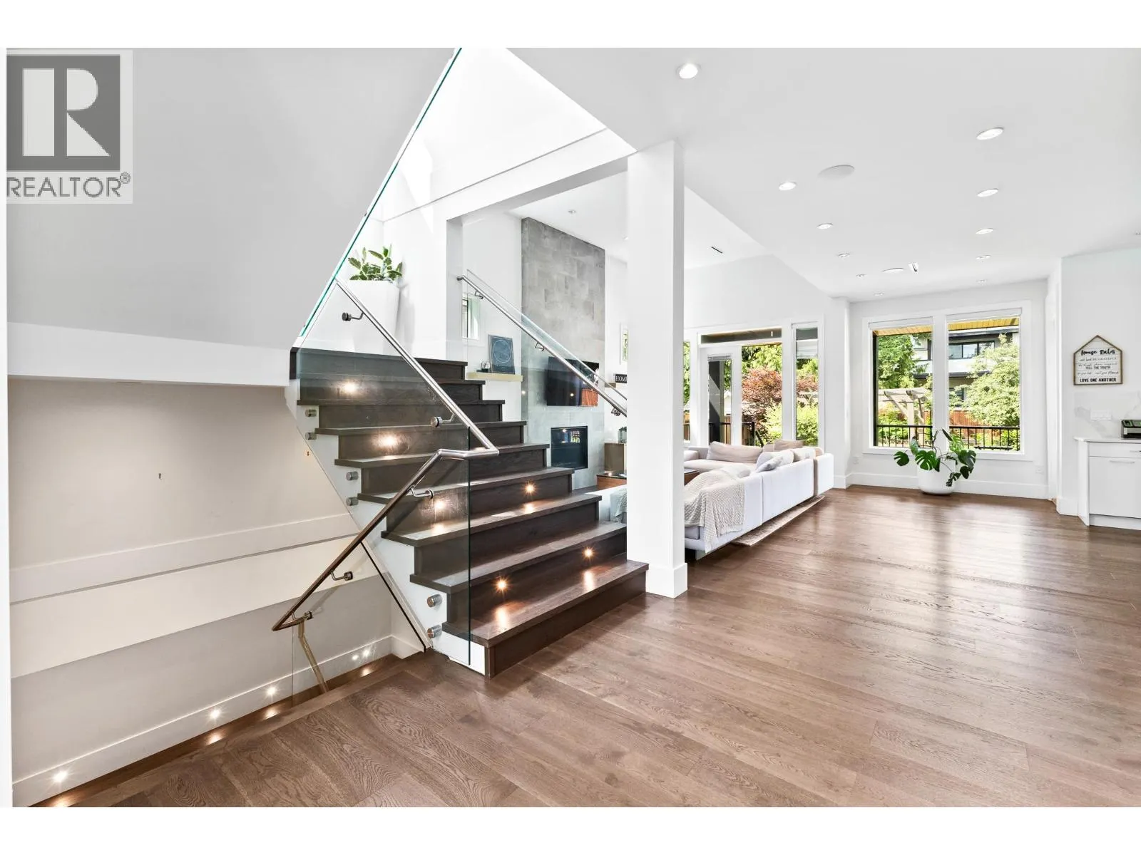 684 PORTER STREET