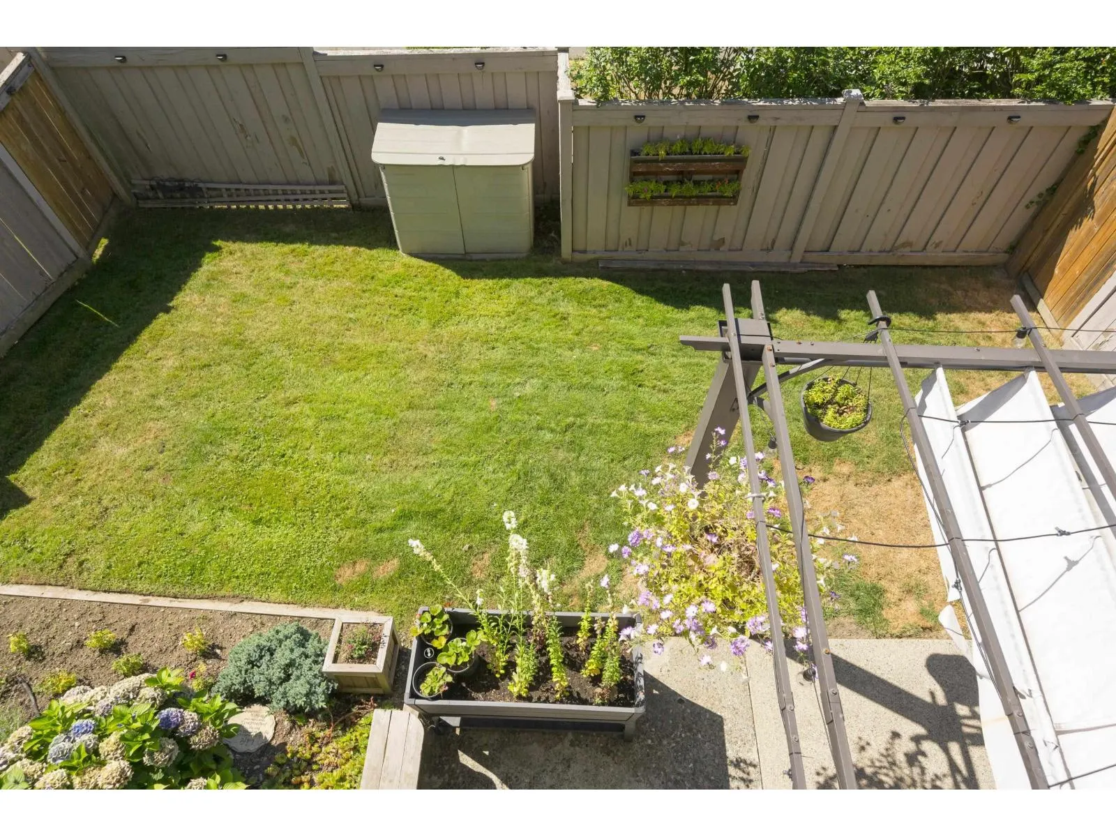 20 8716 WALNUT GROVE DRIVE