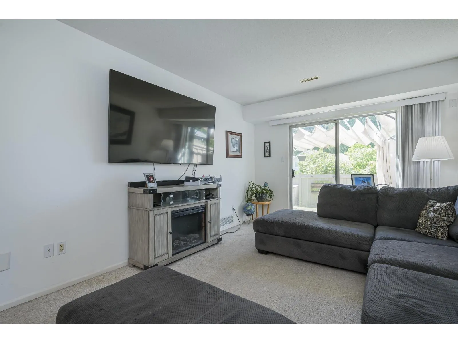 20 8716 WALNUT GROVE DRIVE