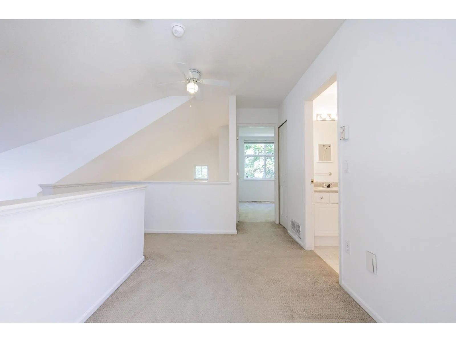 31 14877 33 AVENUE