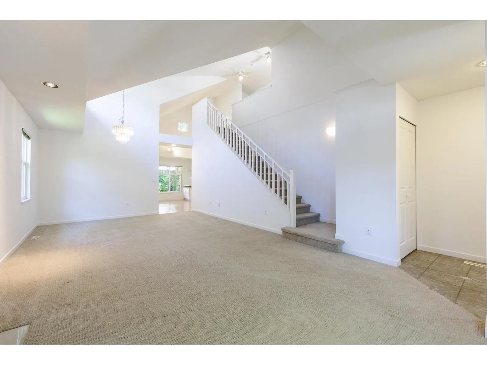 31 14877 33 AVENUE