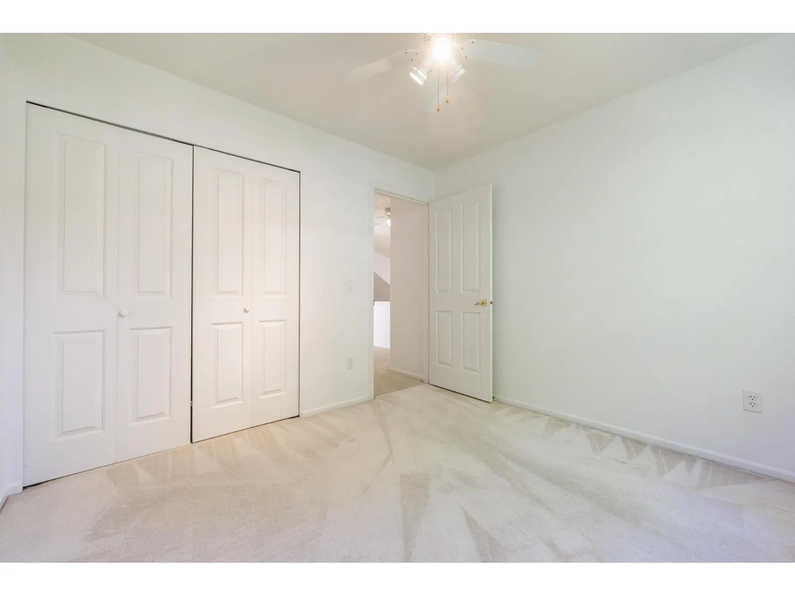 31 14877 33 AVENUE