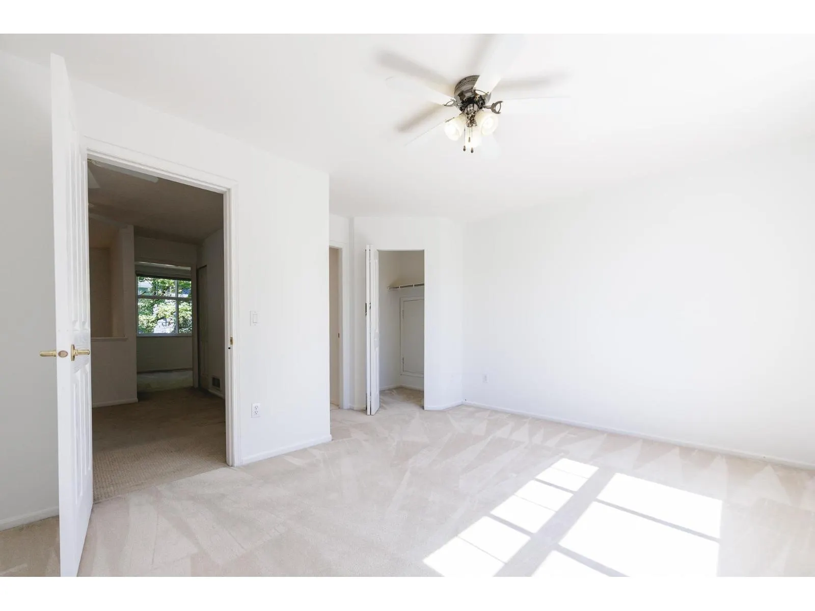 31 14877 33 AVENUE