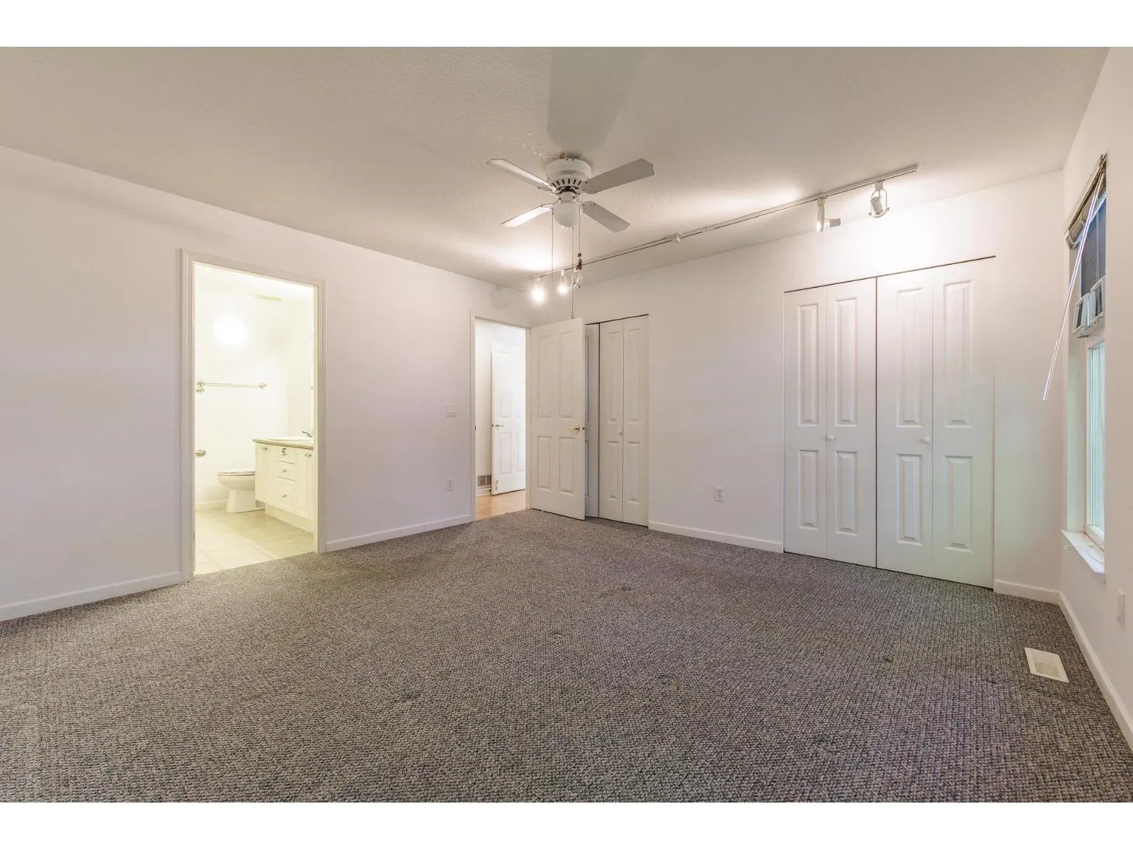 31 14877 33 AVENUE