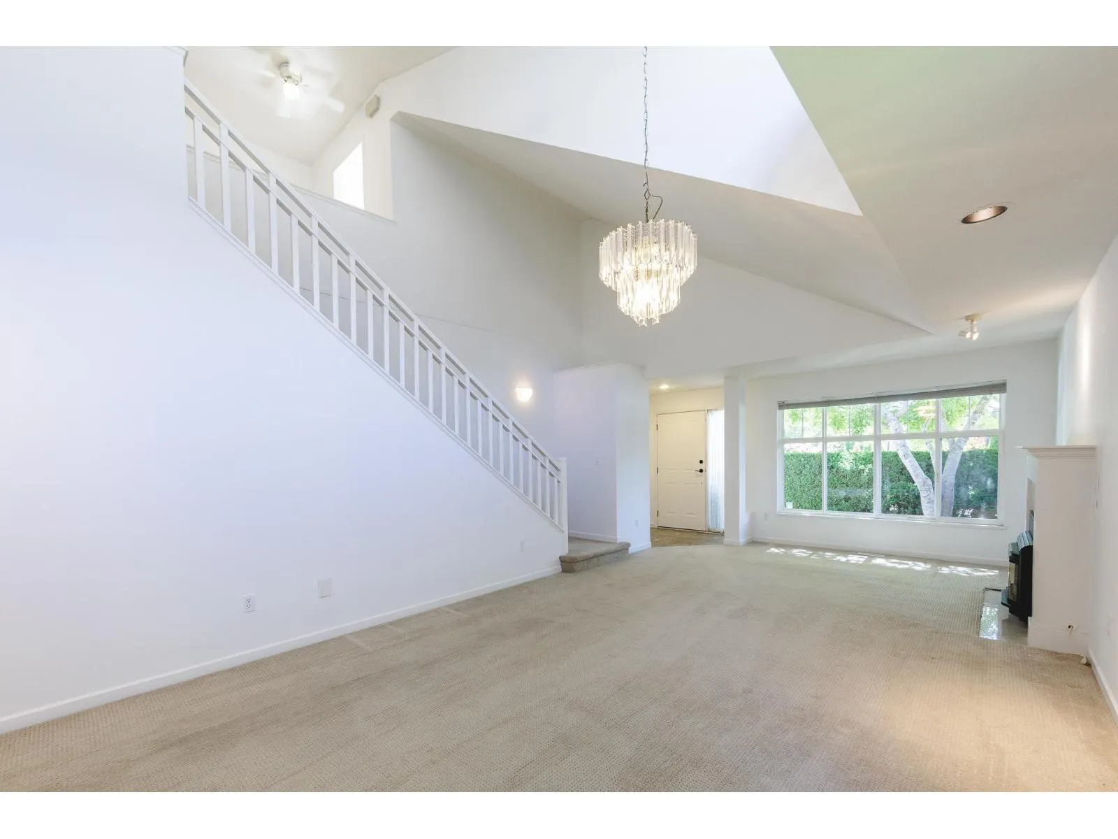 31 14877 33 AVENUE