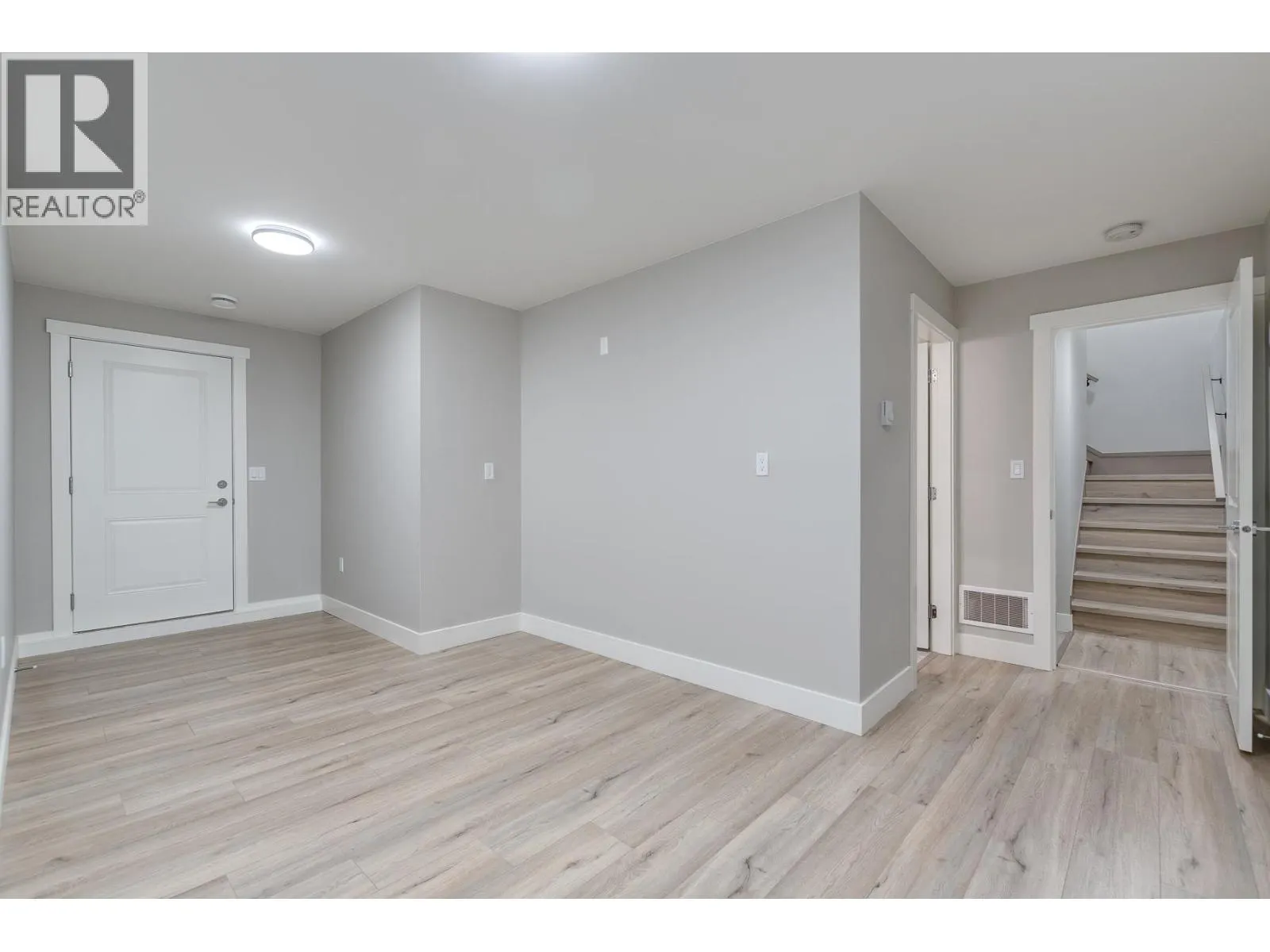 3427 VICTORIA DRIVE