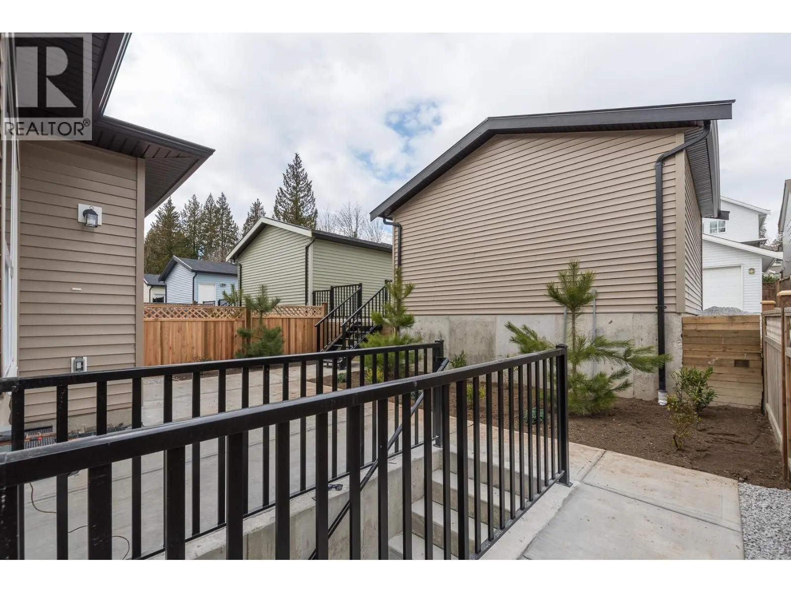 3427 VICTORIA DRIVE