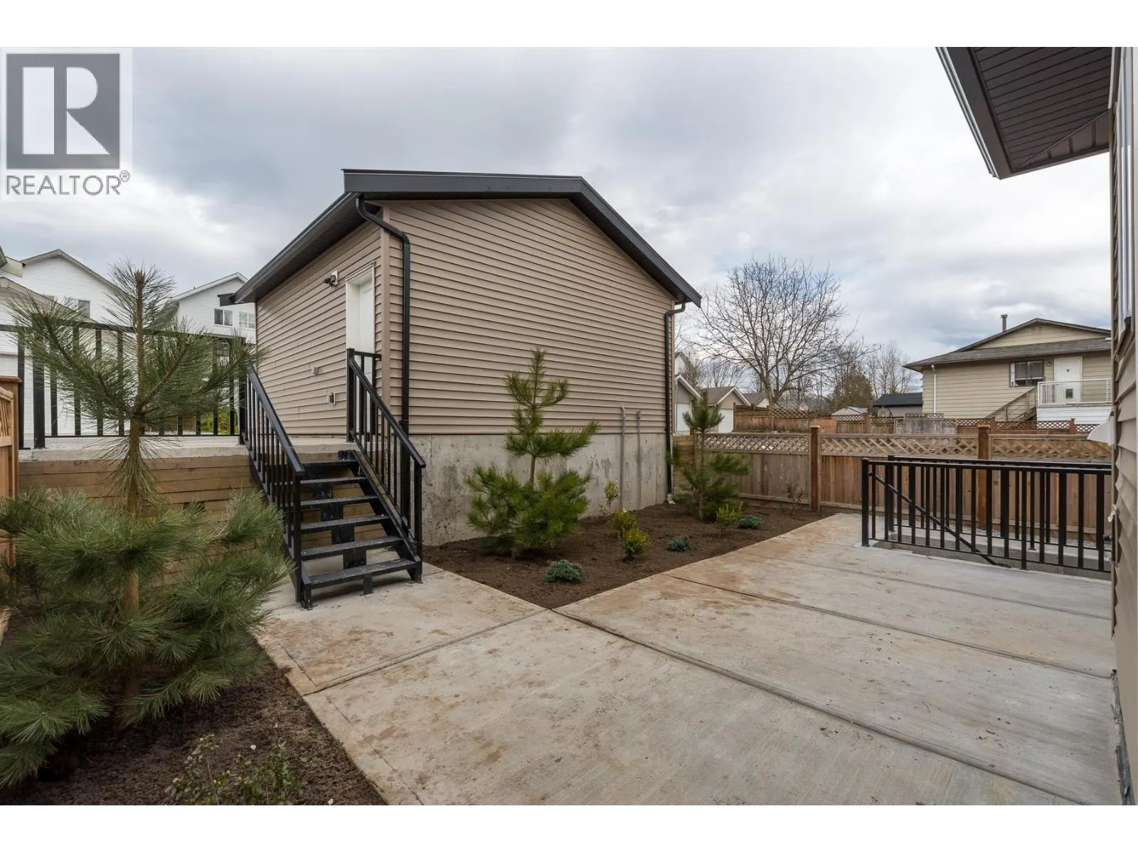 3427 VICTORIA DRIVE