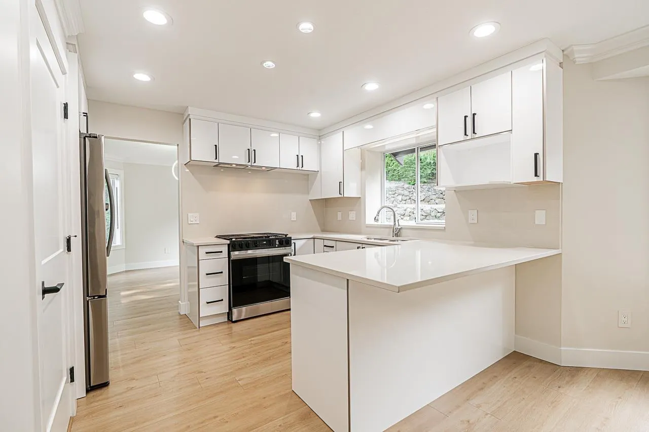 2455 MOUNTAIN DRIVE