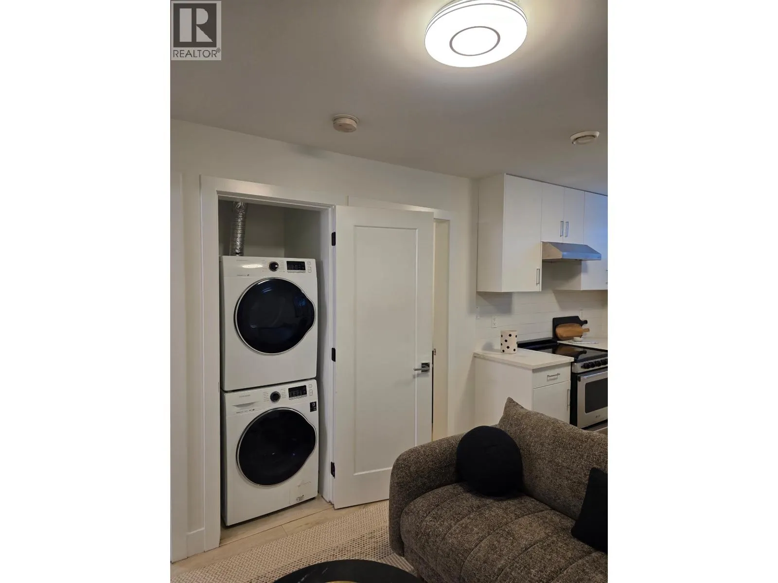 LOWER LEVEL-3466 PANDORA STREET