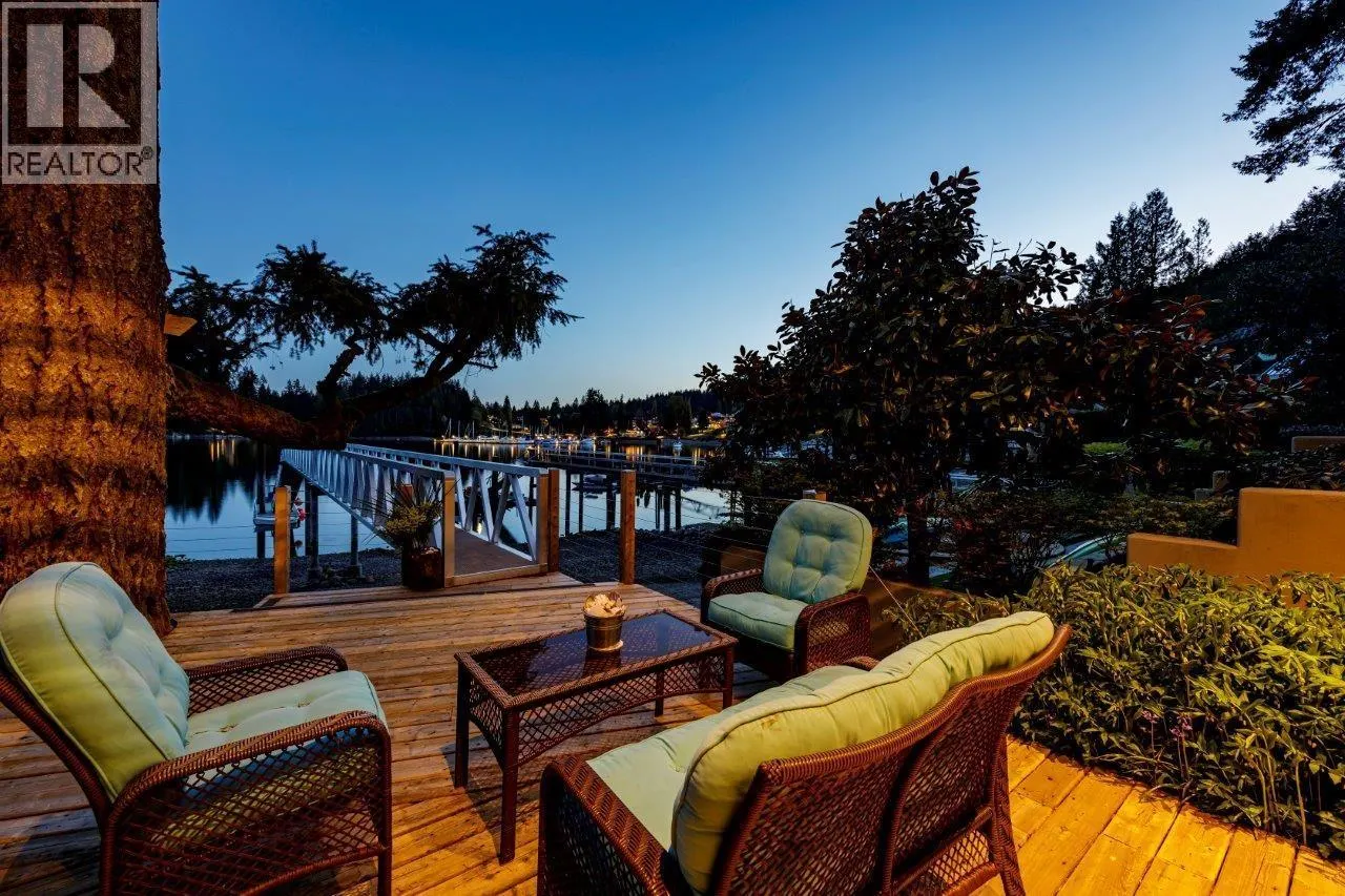 2730 PANORAMA DRIVE