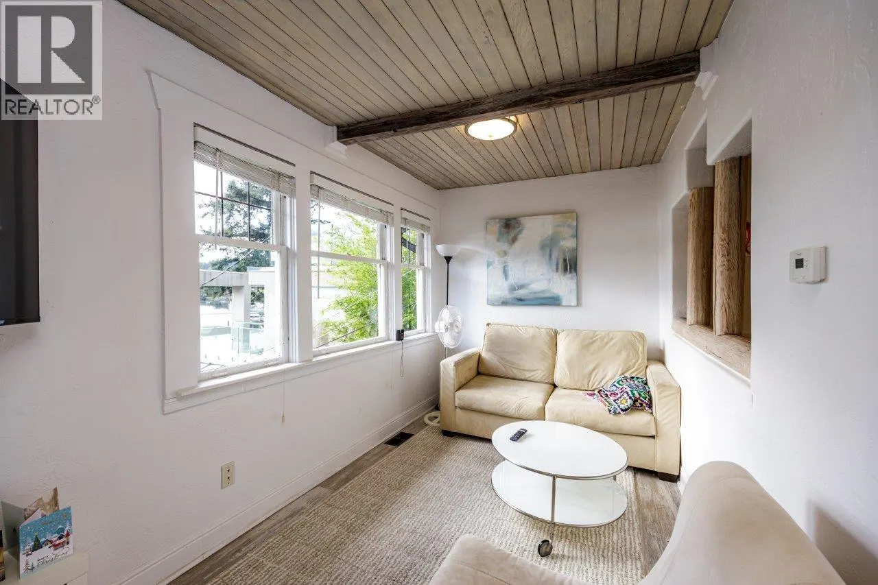 2730 PANORAMA DRIVE