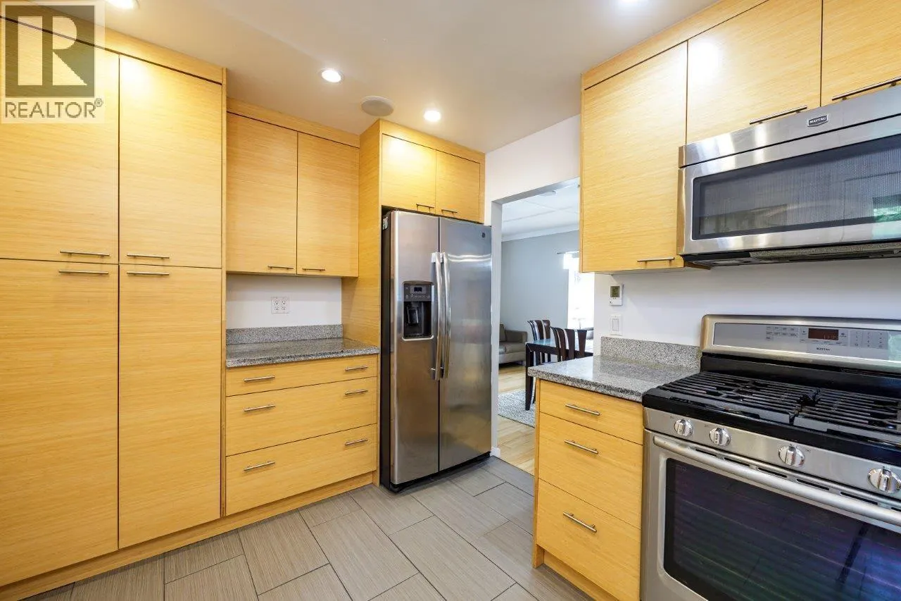 2730 PANORAMA DRIVE