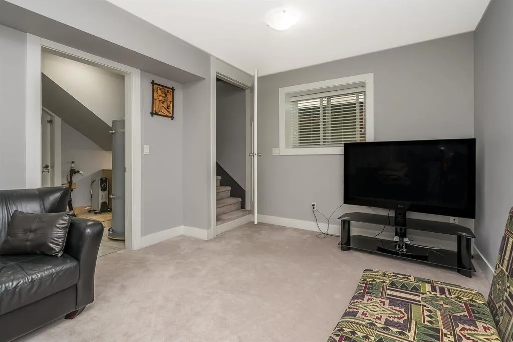 14036 60 AVENUE