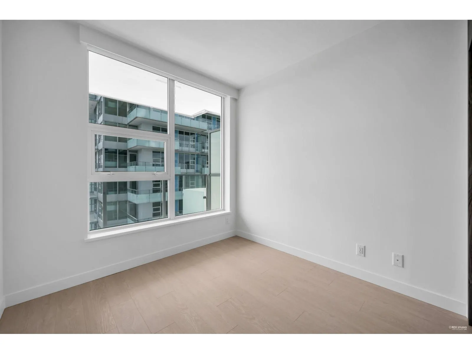 1606 13778 100 AVENUE