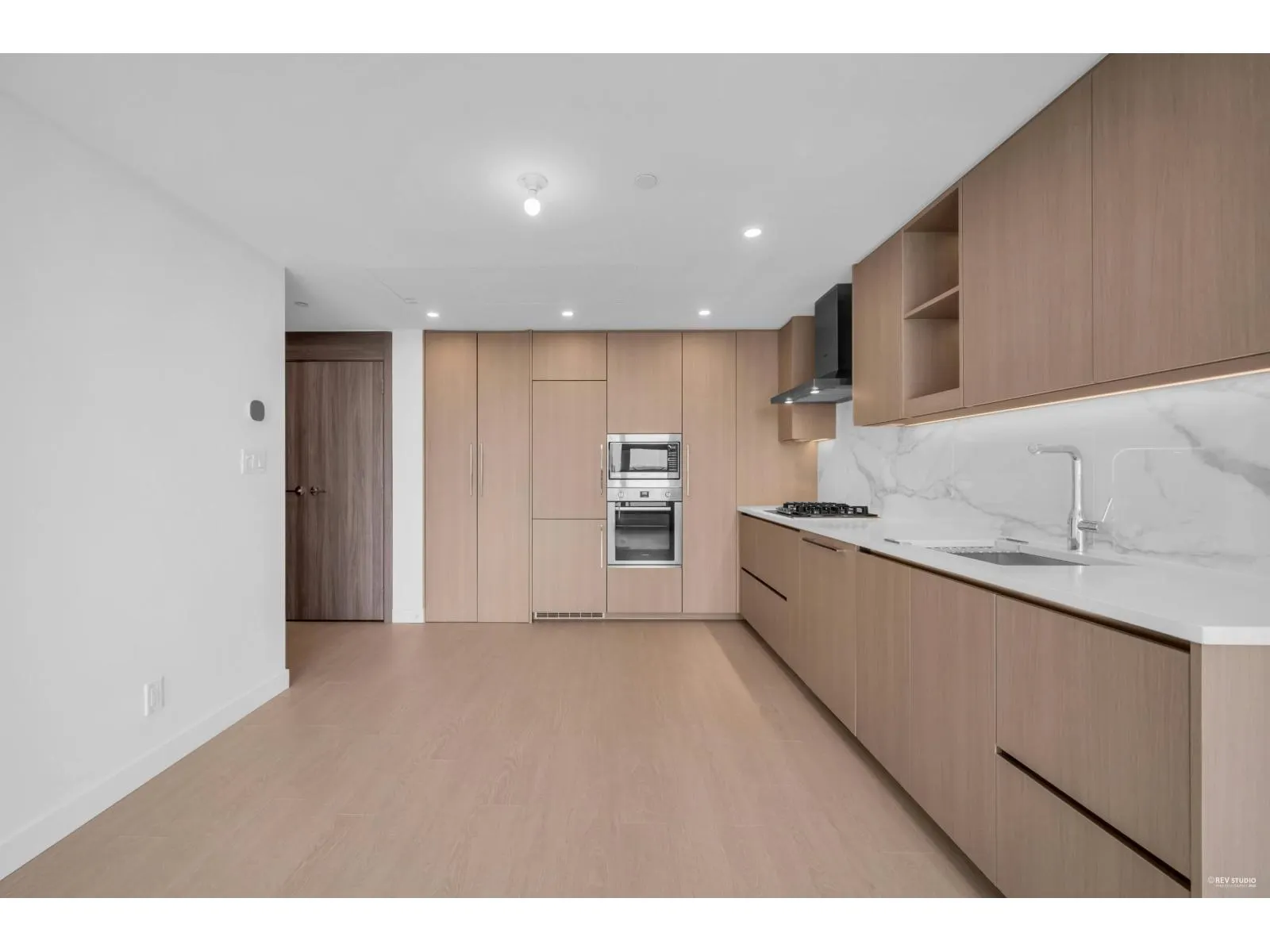 1606 13778 100 AVENUE