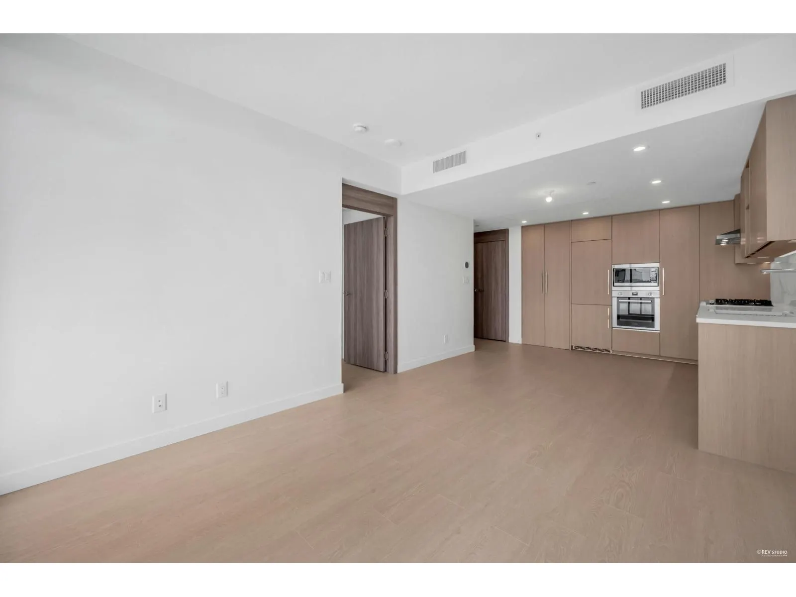 1606 13778 100 AVENUE