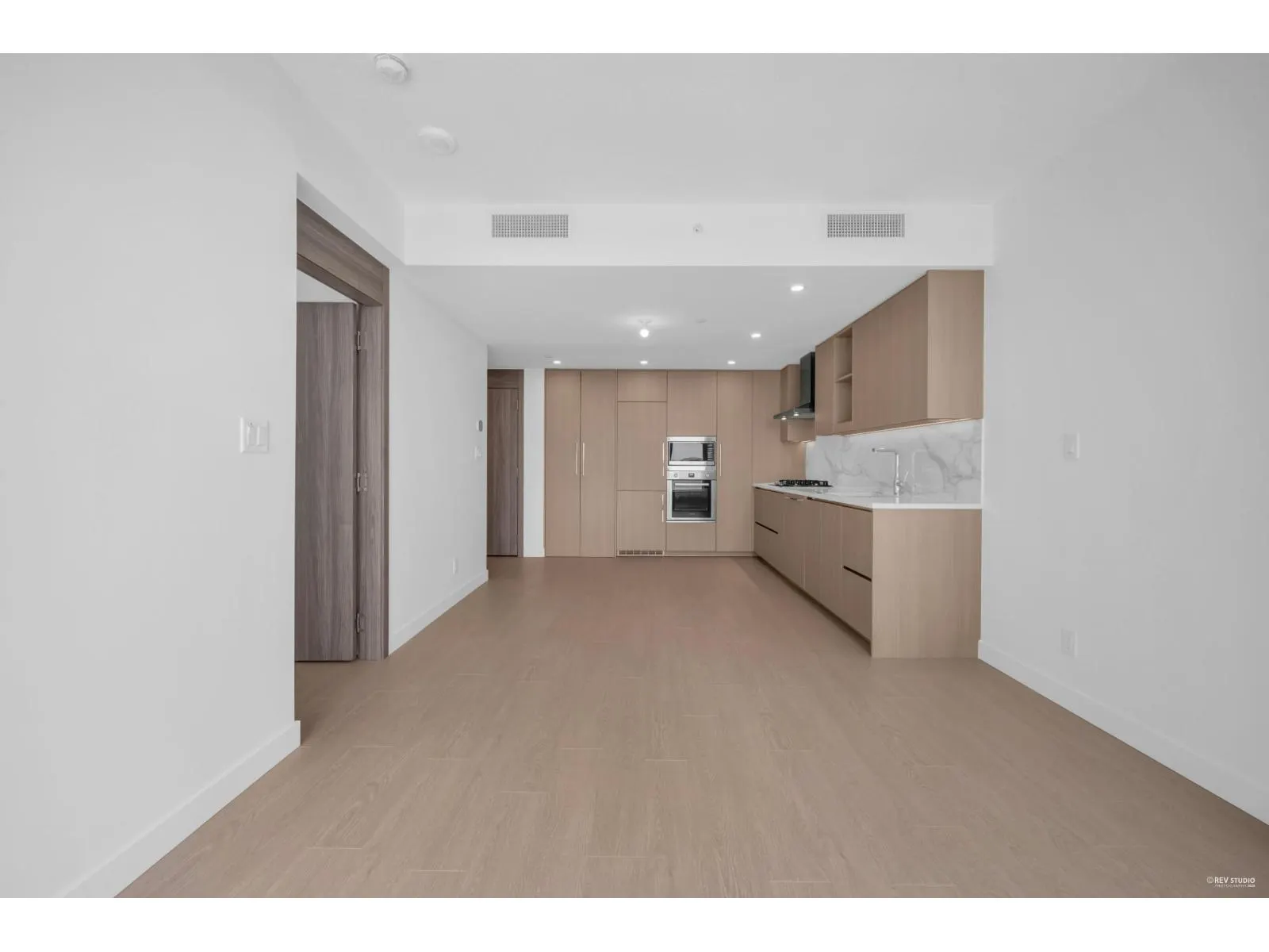 1606 13778 100 AVENUE